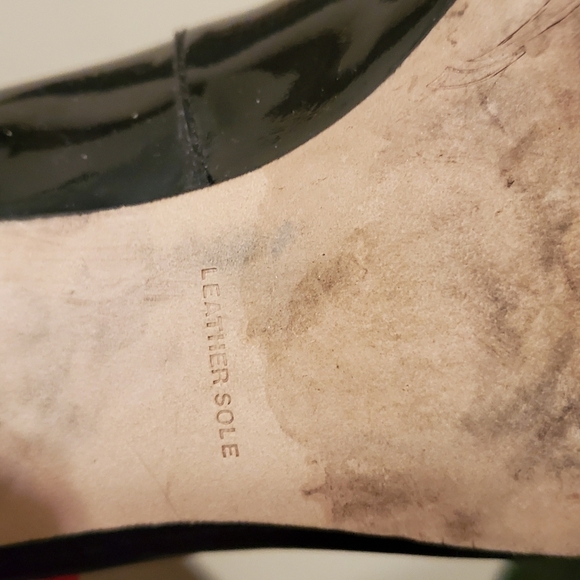 Tahari Black  shiny patent leather open toe shoes size 6M - Picture 7 of 14